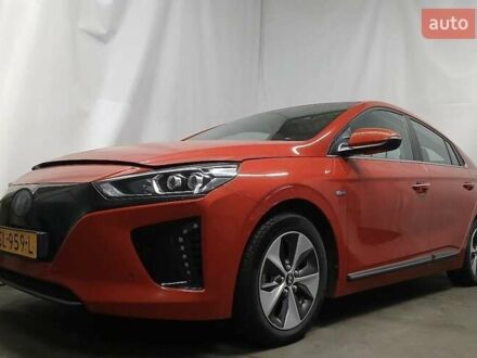 Оранжевый Хендай Ioniq, объемом двигателя 0 л и пробегом 189 тыс. км за 10850 $, фото 1 на Automoto.ua