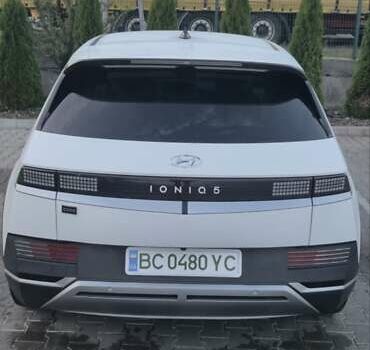 Белый Хендай Ioniq 5, объемом двигателя 0 л и пробегом 62 тыс. км за 24950 $, фото 16 на Automoto.ua