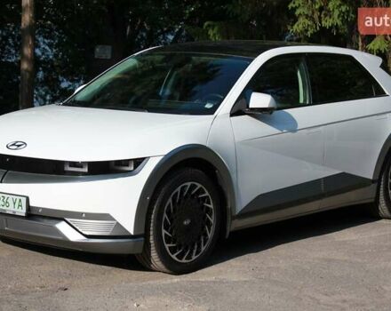Белый Хендай Ioniq 5, объемом двигателя 0 л и пробегом 102 тыс. км за 36000 $, фото 2 на Automoto.ua