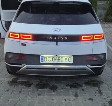 Белый Хендай Ioniq 5, объемом двигателя 0 л и пробегом 62 тыс. км за 24950 $, фото 6 на Automoto.ua