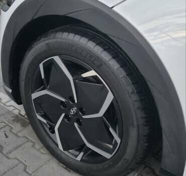 Белый Хендай Ioniq 5, объемом двигателя 0 л и пробегом 62 тыс. км за 24950 $, фото 13 на Automoto.ua