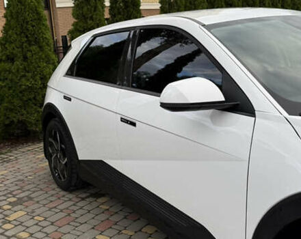 Белый Хендай Ioniq 5, объемом двигателя 0 л и пробегом 80 тыс. км за 23000 $, фото 4 на Automoto.ua