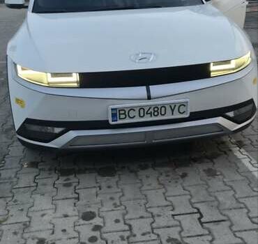 Белый Хендай Ioniq 5, объемом двигателя 0 л и пробегом 62 тыс. км за 24950 $, фото 7 на Automoto.ua