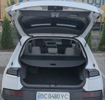 Белый Хендай Ioniq 5, объемом двигателя 0 л и пробегом 62 тыс. км за 24950 $, фото 29 на Automoto.ua