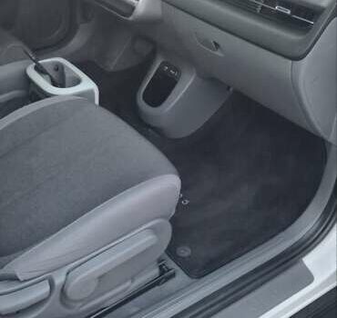 Белый Хендай Ioniq 5, объемом двигателя 0 л и пробегом 62 тыс. км за 24950 $, фото 21 на Automoto.ua