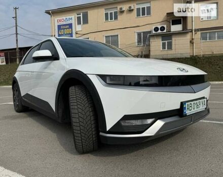 Белый Хендай Ioniq 5, объемом двигателя 0 л и пробегом 35 тыс. км за 35500 $, фото 4 на Automoto.ua