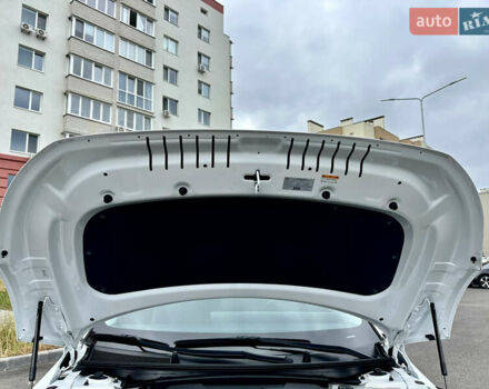 Белый Хендай Ioniq 5, объемом двигателя 0 л и пробегом 42 тыс. км за 29500 $, фото 58 на Automoto.ua