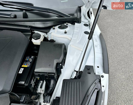 Белый Хендай Ioniq 5, объемом двигателя 0 л и пробегом 42 тыс. км за 29500 $, фото 70 на Automoto.ua