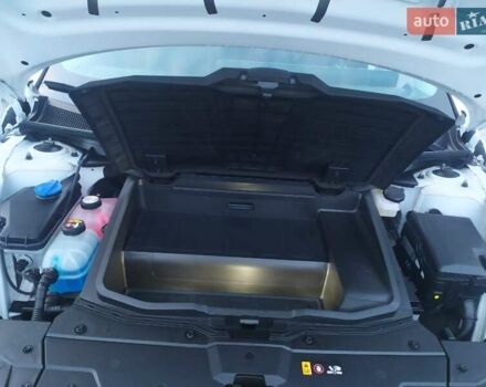 Белый Хендай Ioniq 5, объемом двигателя 0 л и пробегом 81 тыс. км за 23900 $, фото 40 на Automoto.ua