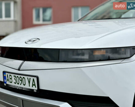 Белый Хендай Ioniq 5, объемом двигателя 0 л и пробегом 42 тыс. км за 29999 $, фото 3 на Automoto.ua