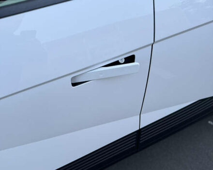 Белый Хендай Ioniq 5, объемом двигателя 0 л и пробегом 44 тыс. км за 26400 $, фото 8 на Automoto.ua