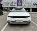 Белый Хендай Ioniq 5, объемом двигателя 0 л и пробегом 50 тыс. км за 28800 $, фото 3 на Automoto.ua
