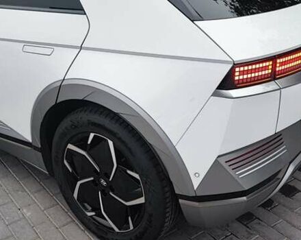 Белый Хендай Ioniq 5, объемом двигателя 0 л и пробегом 178 тыс. км за 23300 $, фото 8 на Automoto.ua