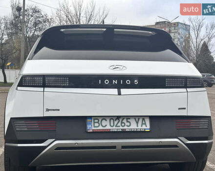 Белый Хендай Ioniq 5, объемом двигателя 0 л и пробегом 71 тыс. км за 23900 $, фото 9 на Automoto.ua