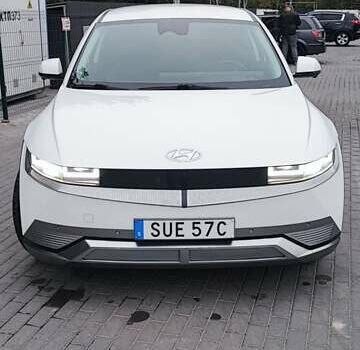 Белый Хендай Ioniq 5, объемом двигателя 0 л и пробегом 178 тыс. км за 23300 $, фото 11 на Automoto.ua