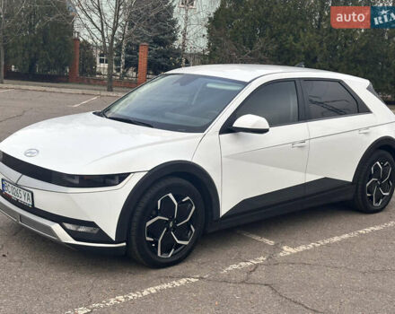 Белый Хендай Ioniq 5, объемом двигателя 0 л и пробегом 71 тыс. км за 23900 $, фото 21 на Automoto.ua