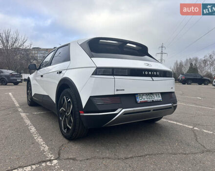 Белый Хендай Ioniq 5, объемом двигателя 0 л и пробегом 71 тыс. км за 23900 $, фото 6 на Automoto.ua