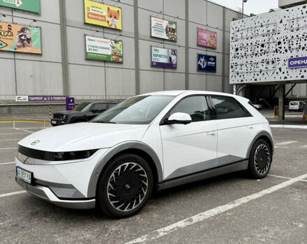Белый Хендай Ioniq 5, объемом двигателя 0 л и пробегом 50 тыс. км за 28800 $, фото 2 на Automoto.ua