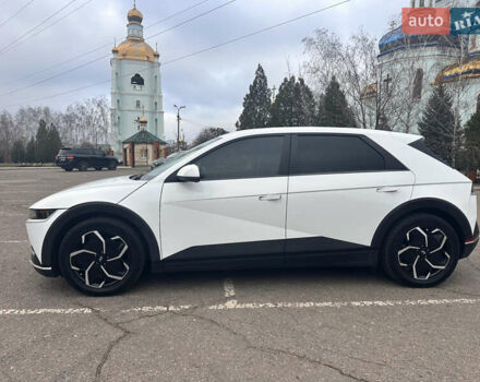 Белый Хендай Ioniq 5, объемом двигателя 0 л и пробегом 71 тыс. км за 23900 $, фото 3 на Automoto.ua