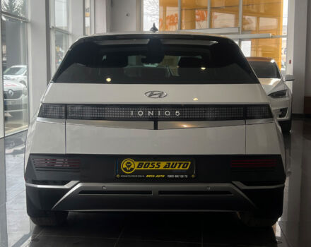 Белый Хендай Ioniq 5, объемом двигателя 77 л и пробегом 44 тыс. км за 32500 $, фото 3 на Automoto.ua