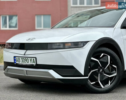 Белый Хендай Ioniq 5, объемом двигателя 0 л и пробегом 42 тыс. км за 29500 $, фото 2 на Automoto.ua