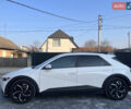 Белый Хендай Ioniq 5, объемом двигателя 0 л и пробегом 96 тыс. км за 22500 $, фото 3 на Automoto.ua