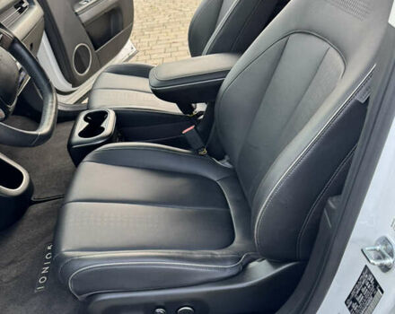 Белый Хендай Ioniq 5, объемом двигателя 0 л и пробегом 17 тыс. км за 24500 $, фото 8 на Automoto.ua