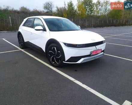 Белый Хендай Ioniq 5, объемом двигателя 0 л и пробегом 81 тыс. км за 23900 $, фото 3 на Automoto.ua