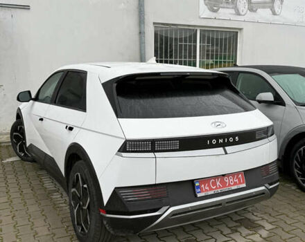 Белый Хендай Ioniq 5, объемом двигателя 0 л и пробегом 45 тыс. км за 19999 $, фото 1 на Automoto.ua