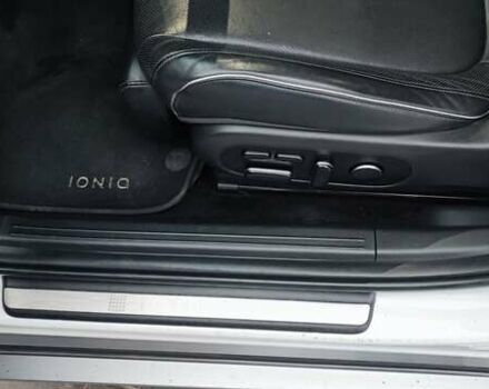 Белый Хендай Ioniq 5, объемом двигателя 0 л и пробегом 178 тыс. км за 23300 $, фото 25 на Automoto.ua