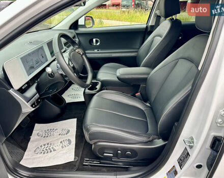 Белый Хендай Ioniq 5, объемом двигателя 0 л и пробегом 42 тыс. км за 29999 $, фото 43 на Automoto.ua