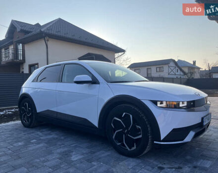 Белый Хендай Ioniq 5, объемом двигателя 0 л и пробегом 96 тыс. км за 22500 $, фото 8 на Automoto.ua