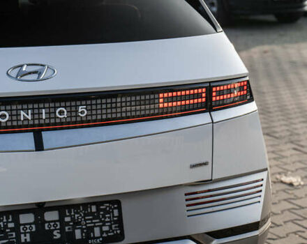 Белый Хендай Ioniq 5, объемом двигателя 0 л и пробегом 32 тыс. км за 34200 $, фото 24 на Automoto.ua