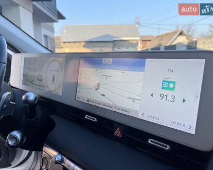 Белый Хендай Ioniq 5, объемом двигателя 0 л и пробегом 96 тыс. км за 24800 $, фото 14 на Automoto.ua