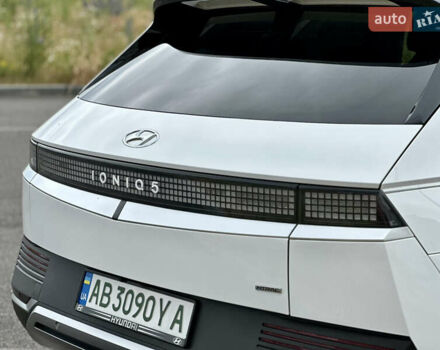 Белый Хендай Ioniq 5, объемом двигателя 0 л и пробегом 42 тыс. км за 29999 $, фото 12 на Automoto.ua