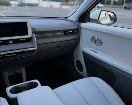 Белый Хендай Ioniq 5, объемом двигателя 0 л и пробегом 44 тыс. км за 26400 $, фото 19 на Automoto.ua