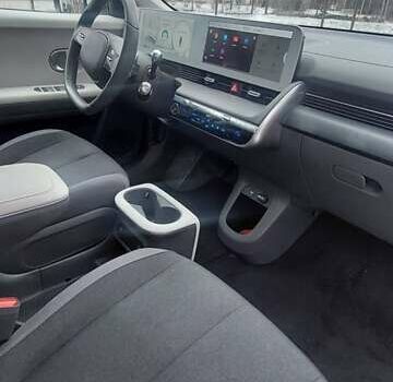 Белый Хендай Ioniq 5, объемом двигателя 0 л и пробегом 12 тыс. км за 27200 $, фото 9 на Automoto.ua
