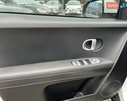 Белый Хендай Ioniq 5, объемом двигателя 0 л и пробегом 3 тыс. км за 26750 $, фото 10 на Automoto.ua