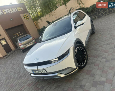 Белый Хендай Ioniq 5, объемом двигателя 0 л и пробегом 29 тыс. км за 28400 $, фото 13 на Automoto.ua