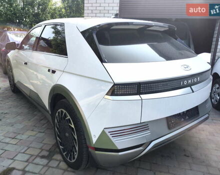 Белый Хендай Ioniq 5, объемом двигателя 0 л и пробегом 33 тыс. км за 31900 $, фото 5 на Automoto.ua