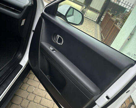 Белый Хендай Ioniq 5, объемом двигателя 0 л и пробегом 84 тыс. км за 23200 $, фото 14 на Automoto.ua