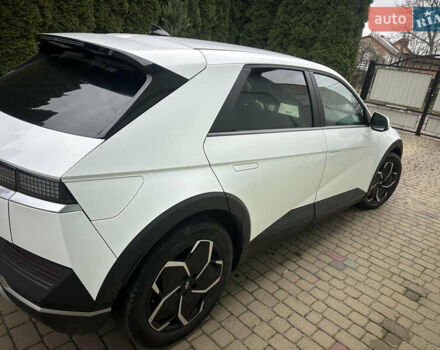 Белый Хендай Ioniq 5, объемом двигателя 0 л и пробегом 84 тыс. км за 23200 $, фото 6 на Automoto.ua