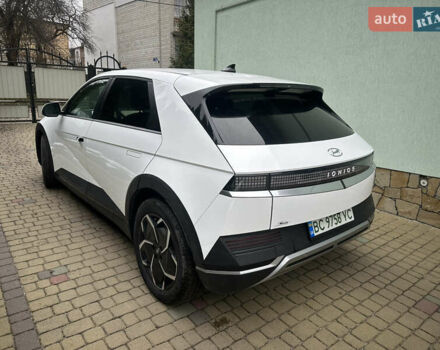 Белый Хендай Ioniq 5, объемом двигателя 0 л и пробегом 84 тыс. км за 23200 $, фото 7 на Automoto.ua