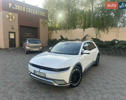 Белый Хендай Ioniq 5, объемом двигателя 0 л и пробегом 29 тыс. км за 28400 $, фото 10 на Automoto.ua