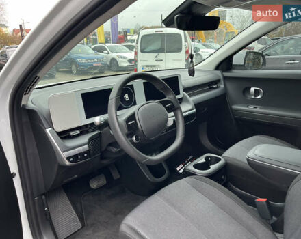 Белый Хендай Ioniq 5, объемом двигателя 0 л и пробегом 3 тыс. км за 26750 $, фото 8 на Automoto.ua