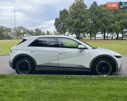 Белый Хендай Ioniq 5, объемом двигателя 0 л и пробегом 7 тыс. км за 41900 $, фото 2 на Automoto.ua