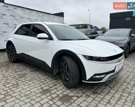 Белый Хендай Ioniq 5, объемом двигателя 0 л и пробегом 3 тыс. км за 26750 $, фото 2 на Automoto.ua