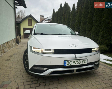 Белый Хендай Ioniq 5, объемом двигателя 0 л и пробегом 84 тыс. км за 23200 $, фото 2 на Automoto.ua