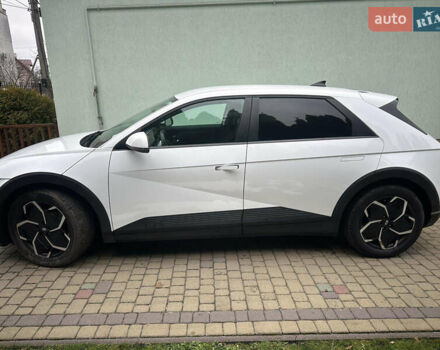 Белый Хендай Ioniq 5, объемом двигателя 0 л и пробегом 84 тыс. км за 23200 $, фото 5 на Automoto.ua