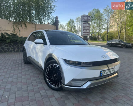 Белый Хендай Ioniq 5, объемом двигателя 0 л и пробегом 29 тыс. км за 28400 $, фото 3 на Automoto.ua